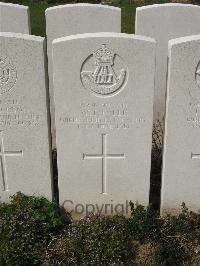 Bailleul Communal Cemetery Extension (Nord) - Fowler, W