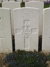 Bailleul Communal Cemetery Extension (Nord) - Garniss, J W