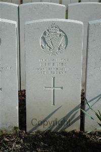 Bailleul Communal Cemetery Extension (Nord) - Gilbert, F J