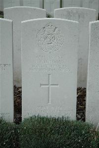 Bailleul Communal Cemetery Extension (Nord) - Gilhooly, J