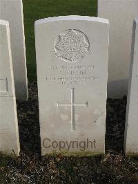 Bailleul Communal Cemetery Extension (Nord) - Gilpin, J