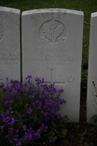 Bailleul Communal Cemetery (Nord) - Asquith, A