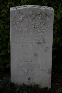 Bailleul Communal Cemetery (Nord) - Austin, A