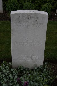 Bailleul Communal Cemetery (Nord) - Austin, G