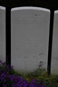 Bailleul Communal Cemetery (Nord) - Baker, J H