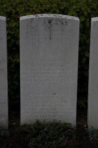 Bailleul Communal Cemetery (Nord) - Barnes, Charles Henry