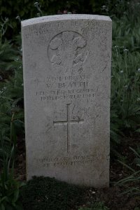 Bailleul Communal Cemetery (Nord) - Beattie, W