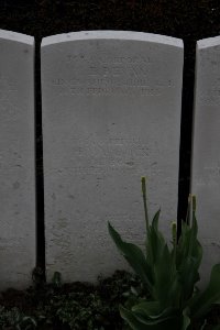 Bailleul Communal Cemetery (Nord) - Bevan, C E