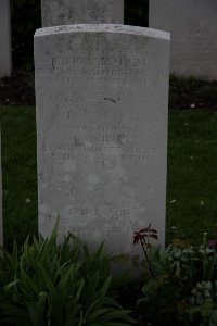 Bailleul Communal Cemetery (Nord) - Briggs, F