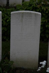 Bailleul Communal Cemetery (Nord) - Carpenter, Edmund