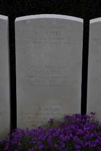 Bailleul Communal Cemetery (Nord) - Clark, William