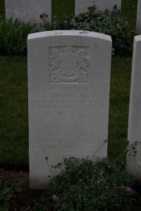 Bailleul Communal Cemetery (Nord) - Connor, D