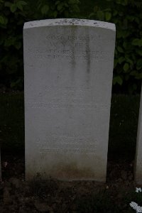 Bailleul Communal Cemetery (Nord) - Cope, Thomas