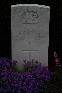 Bailleul Communal Cemetery (Nord) - Coupland, H