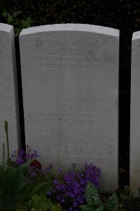 Bailleul Communal Cemetery (Nord) - Cunningham, Joseph Guy