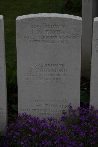 Bailleul Communal Cemetery (Nord) - Drummond, J