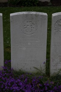 Bailleul Communal Cemetery (Nord) - Edgell, J