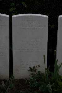 Bailleul Communal Cemetery (Nord) - Flanagan, John