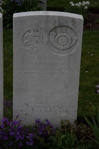 Bailleul Communal Cemetery (Nord) - Flanagan, P