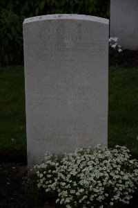 Bailleul Communal Cemetery (Nord) - Goodyer, C