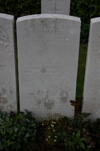 Bailleul Communal Cemetery (Nord) - Hallam, N