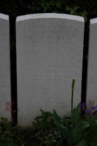 Bailleul Communal Cemetery (Nord) - Harrison, W J