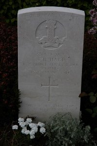 Bailleul Communal Cemetery (Nord) - Hart, T H