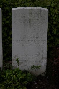 Bailleul Communal Cemetery (Nord) - Ironside, Robert Stewart