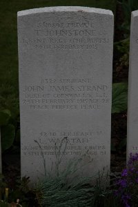 Bailleul Communal Cemetery (Nord) - Johnstone, T