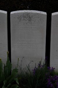 Bailleul Communal Cemetery (Nord) - Jones, Henry