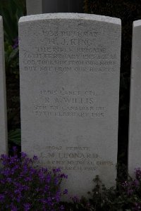 Bailleul Communal Cemetery (Nord) - King, Henry John