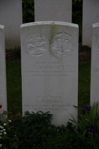 Bailleul Communal Cemetery (Nord) - Lapham, G