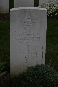 Bailleul Communal Cemetery (Nord) - Lawrence, W