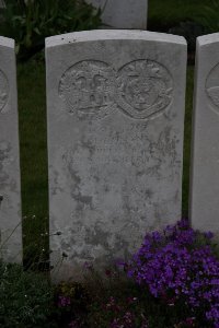 Bailleul Communal Cemetery (Nord) - Lodge, A E