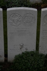 Bailleul Communal Cemetery (Nord) - Manning, C