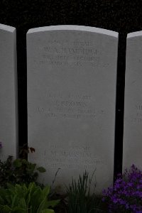 Bailleul Communal Cemetery (Nord) - Marshall, P M