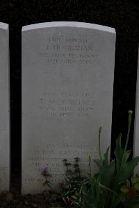 Bailleul Communal Cemetery (Nord) - McCartney, T