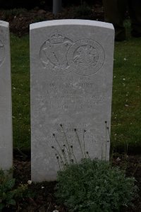 Bailleul Communal Cemetery (Nord) - McJury, William John