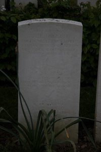 Bailleul Communal Cemetery (Nord) - Newman, A