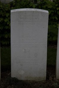 Bailleul Communal Cemetery (Nord) - Parsons, W