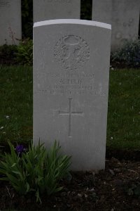 Bailleul Communal Cemetery (Nord) - Pirie, Alexander