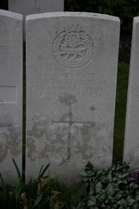 Bailleul Communal Cemetery (Nord) - Ramsbottom, G