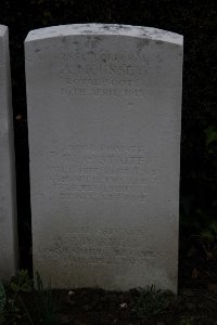 Bailleul Communal Cemetery (Nord) - Staite, Walter Charles