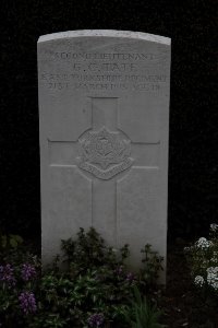 Bailleul Communal Cemetery (Nord) - Tate, Gerald Charles