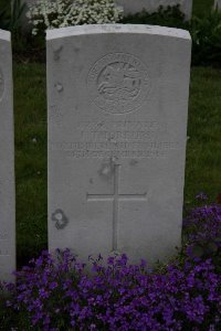 Bailleul Communal Cemetery (Nord) - Thorburn, J