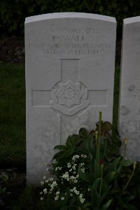 Bailleul Communal Cemetery (Nord) - Wall, E