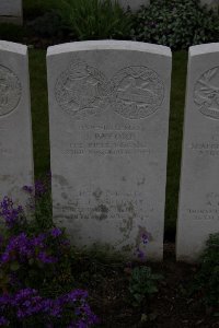 Bailleul Communal Cemetery (Nord) - Williams, T J