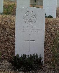 Stanley Military Cemetery - Bennett, Chester.