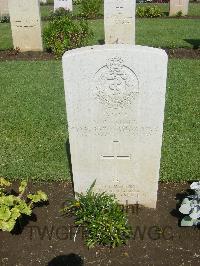 Cairo War Memorial Cemetery - Allen, Wellesley Roe