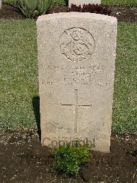 Cairo War Memorial Cemetery - Arthey, T E